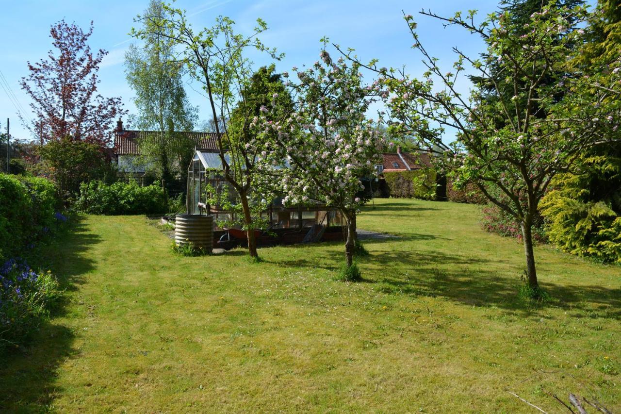 Bed and Breakfast Bohemianbreezebreaks Thornton Dale Exterior foto